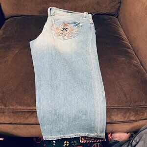 NEW with Tags Born In California Light Wash Denim Shorts 31 Embroidered J1254DS